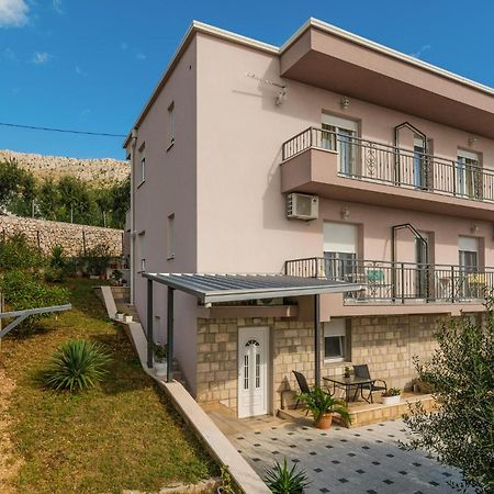 Nice Apartment In Mali Rat With Wifi Sumpetar Bagian luar foto